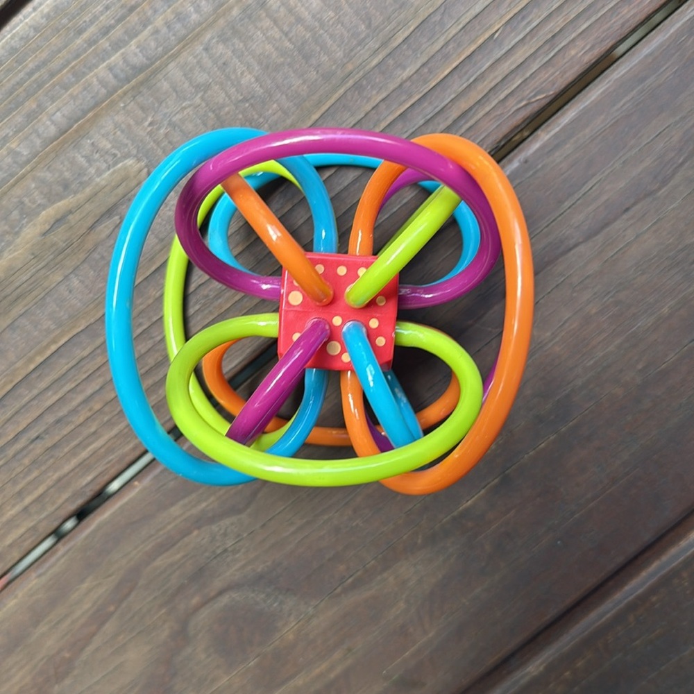 Manhattan Toy - Winkel Rattle - Picture 6 of 6